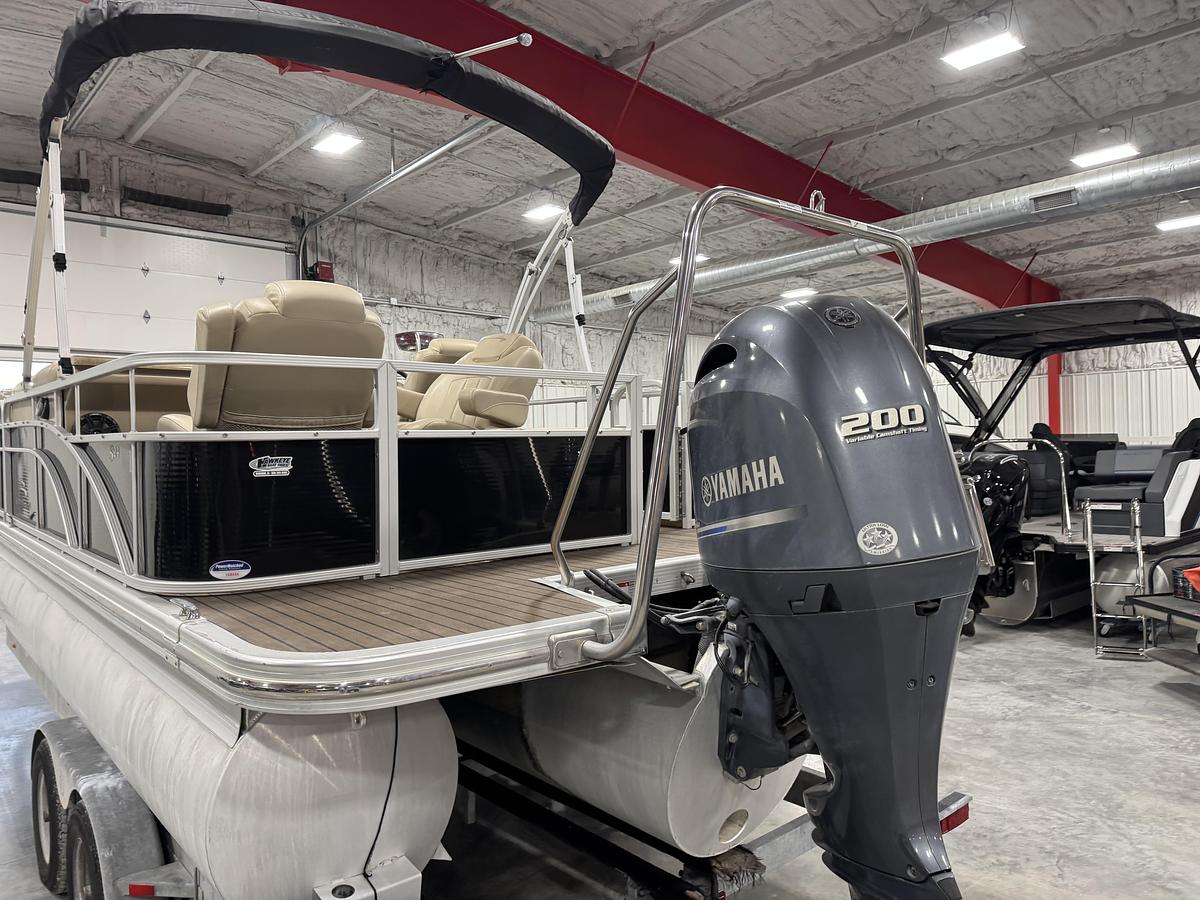 Used 2014 Bennington S 24