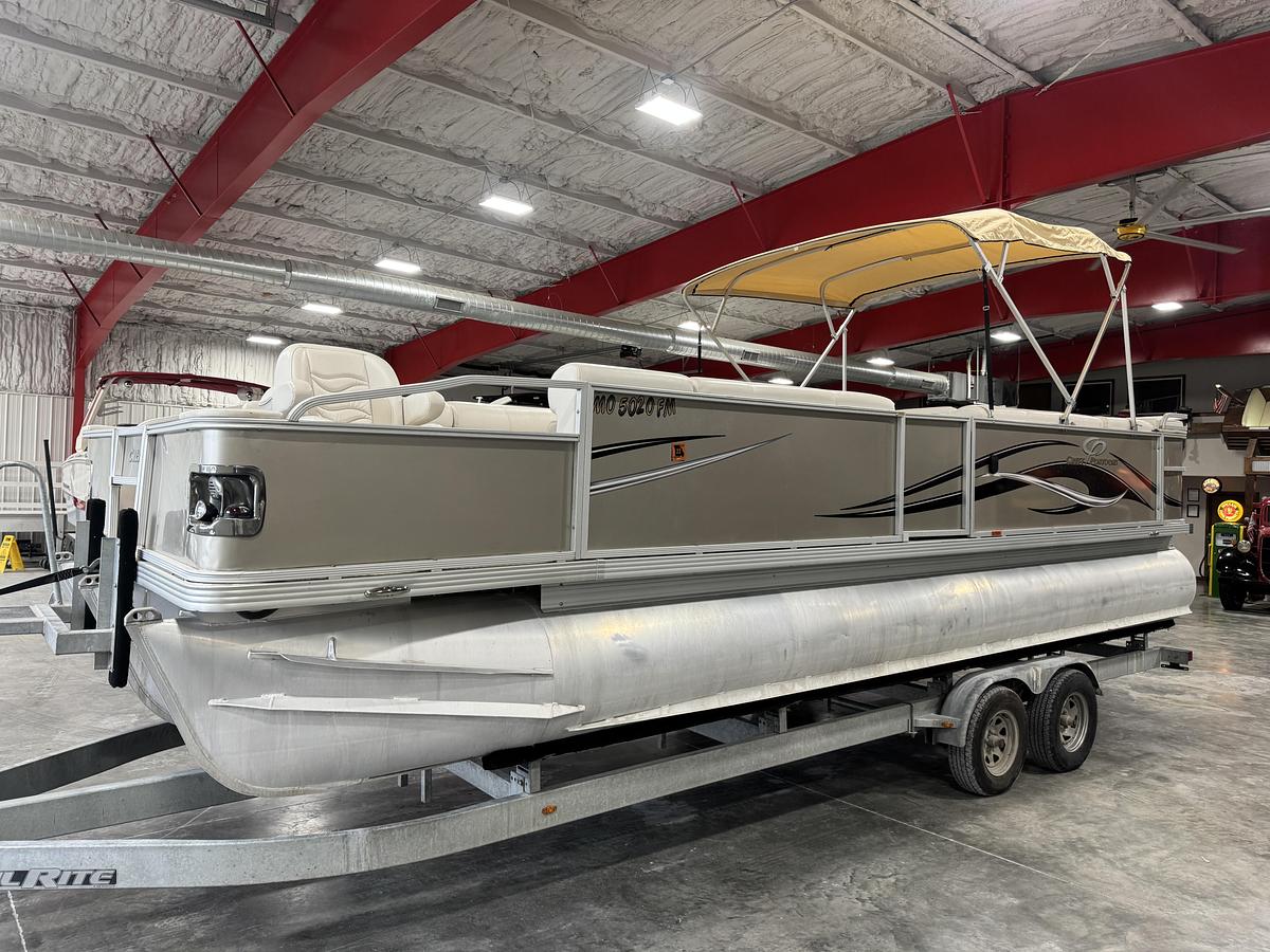 Used 2008 Crest 2570 II XRS