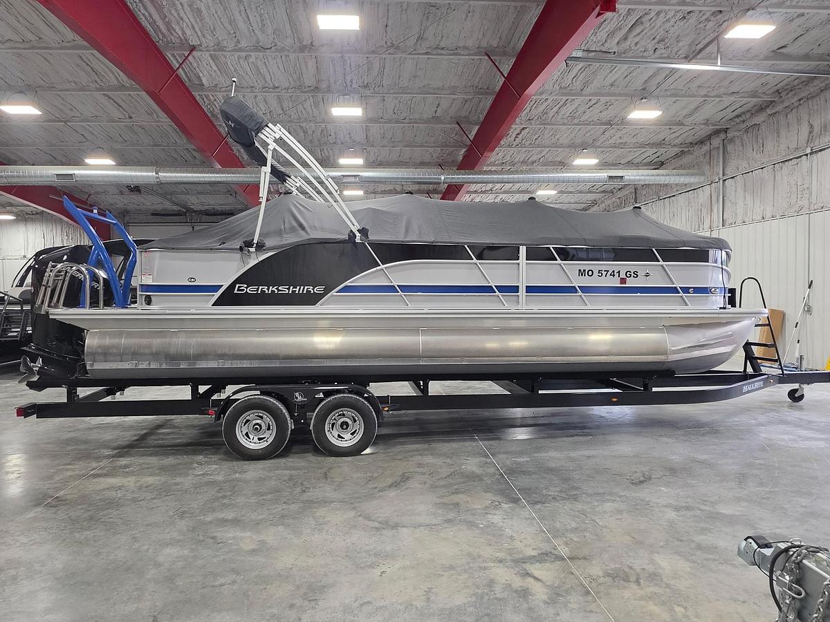 Used 2022 Berkshire 25 CTS
