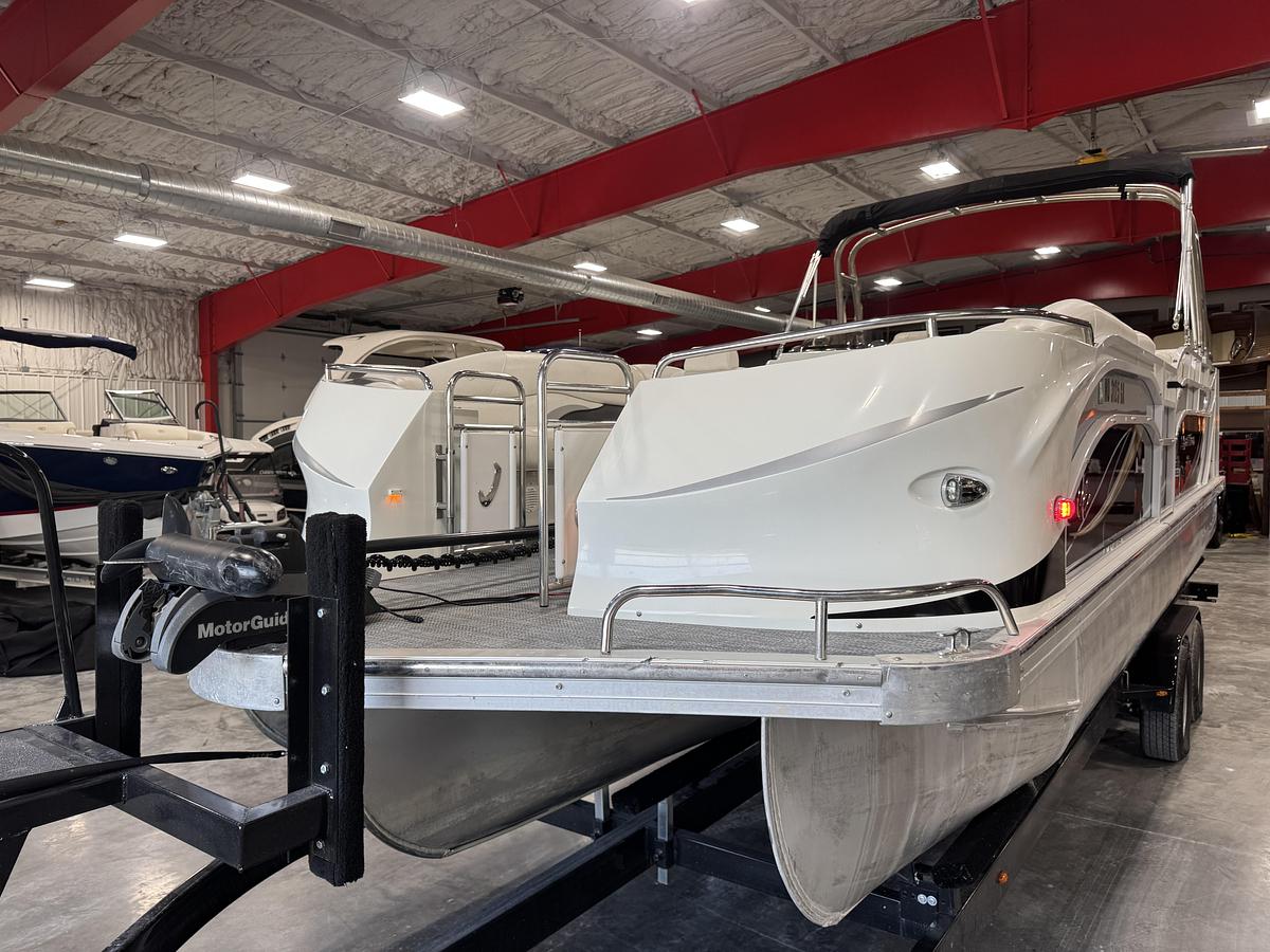 Used 2014 JC 26 Sportoon