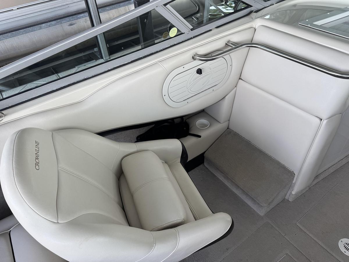 Used 2000 Crownline 266 BR