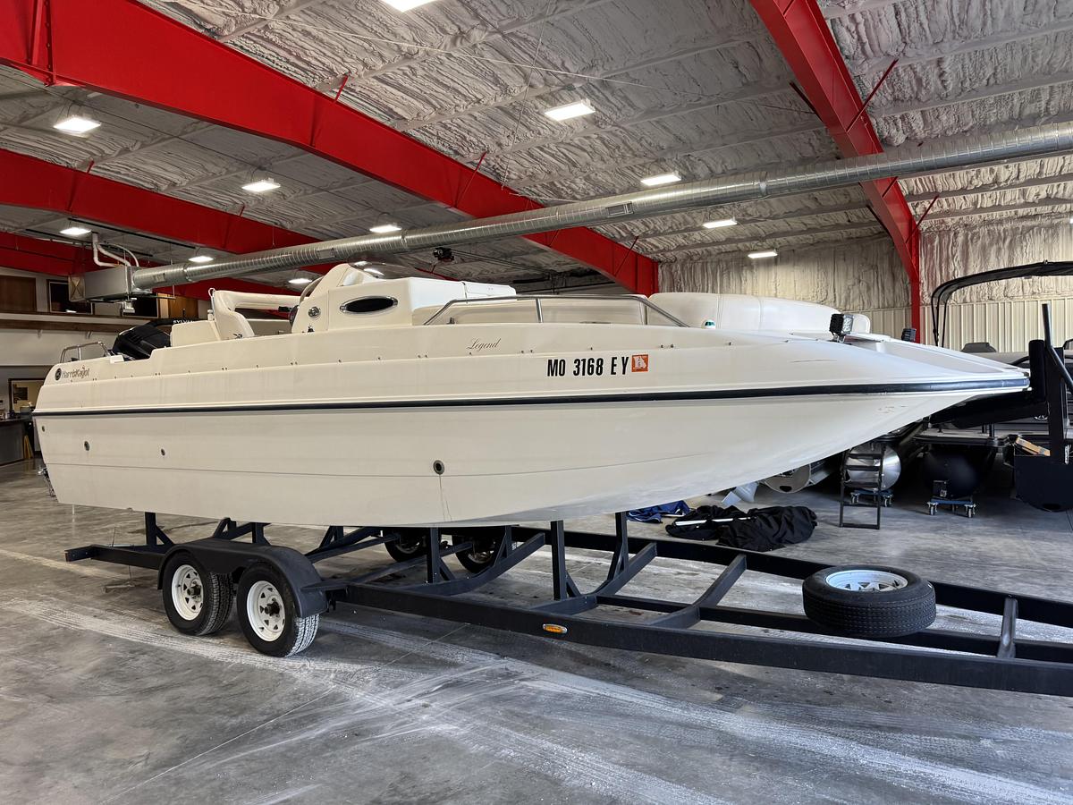 Used 2000 Harris-Kayot 24 Legend