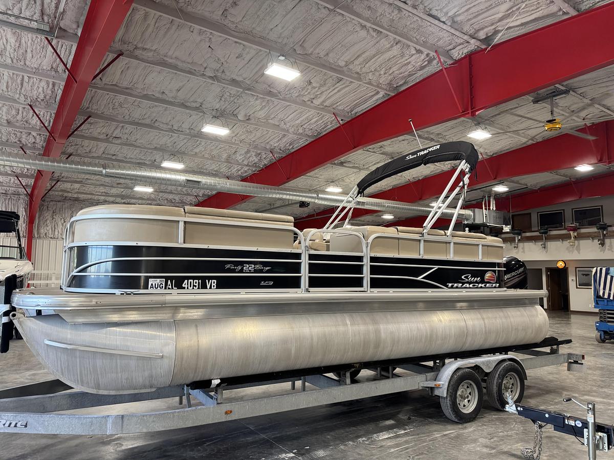 Used 2018 Sun-Tracker 22 Party-Barge DLX XP-3