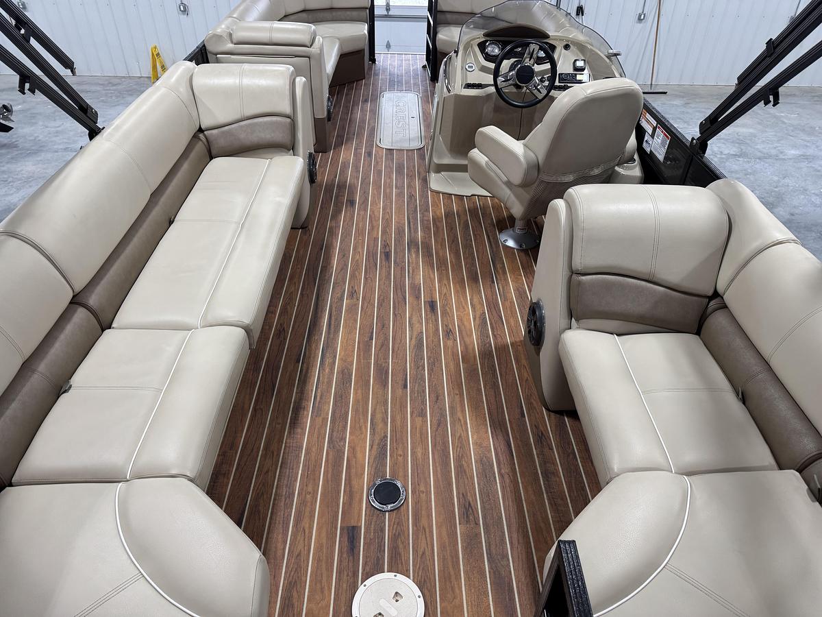 Used 2017 Crest Crest III