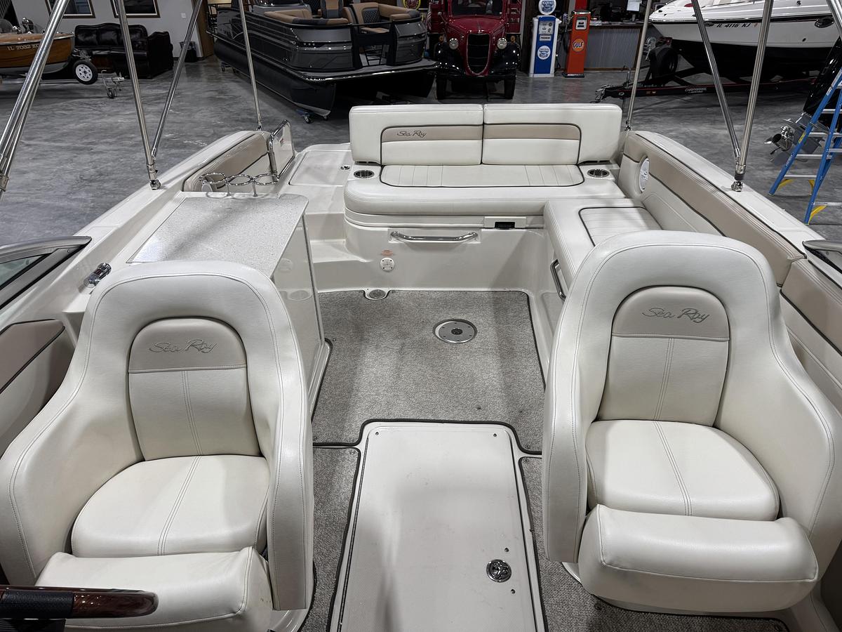 Used 2010 Sea Ray 280 Sundeck