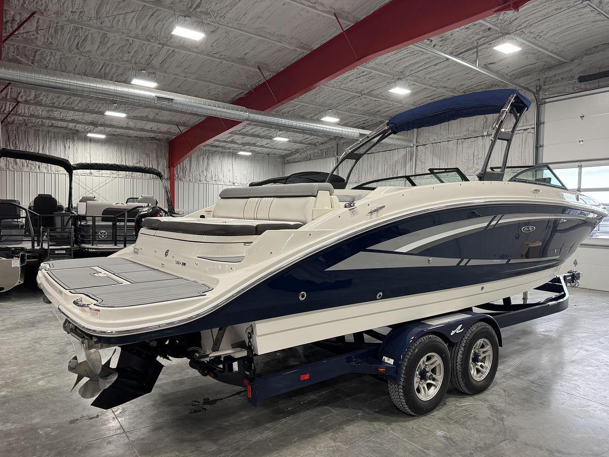 Used 2015 Sea Ray SDX 270