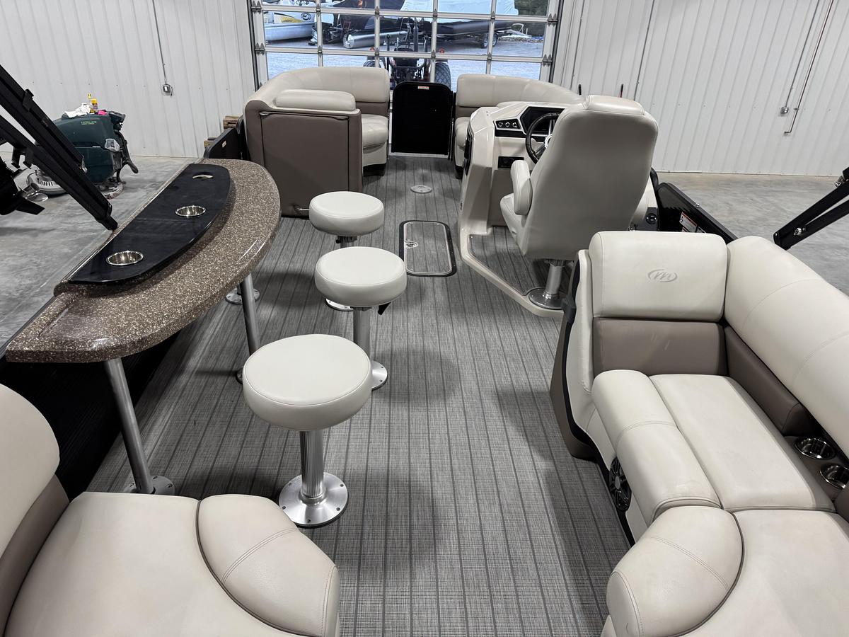 Used 2021 Manitou 23 Oasis