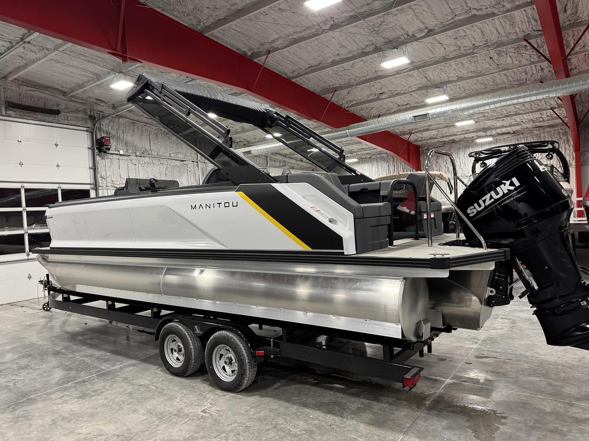 2025 Manitou 24 Explore
