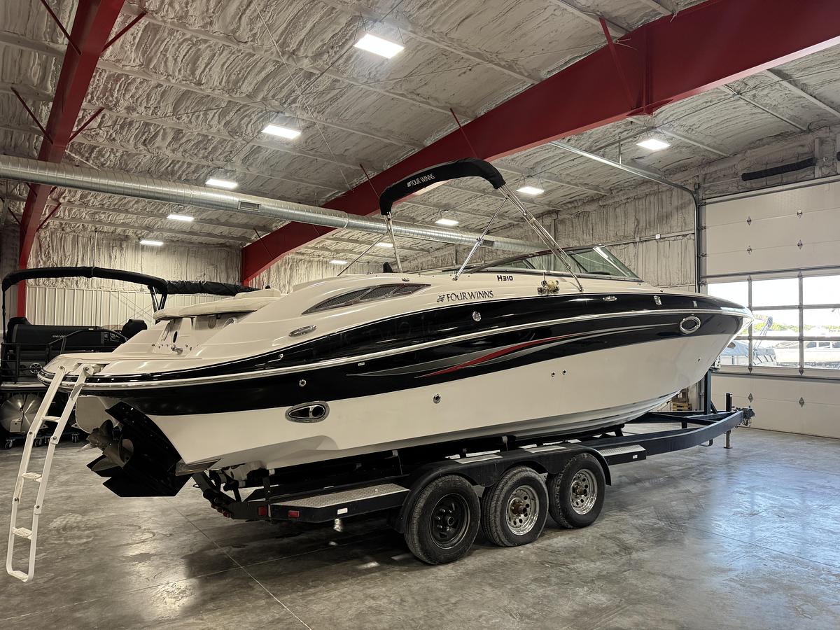 Used 2008 Four-Winns 310 BR