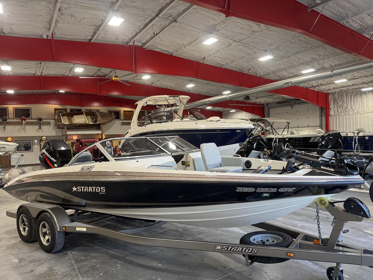 Used 2004 Stratos 290 FS