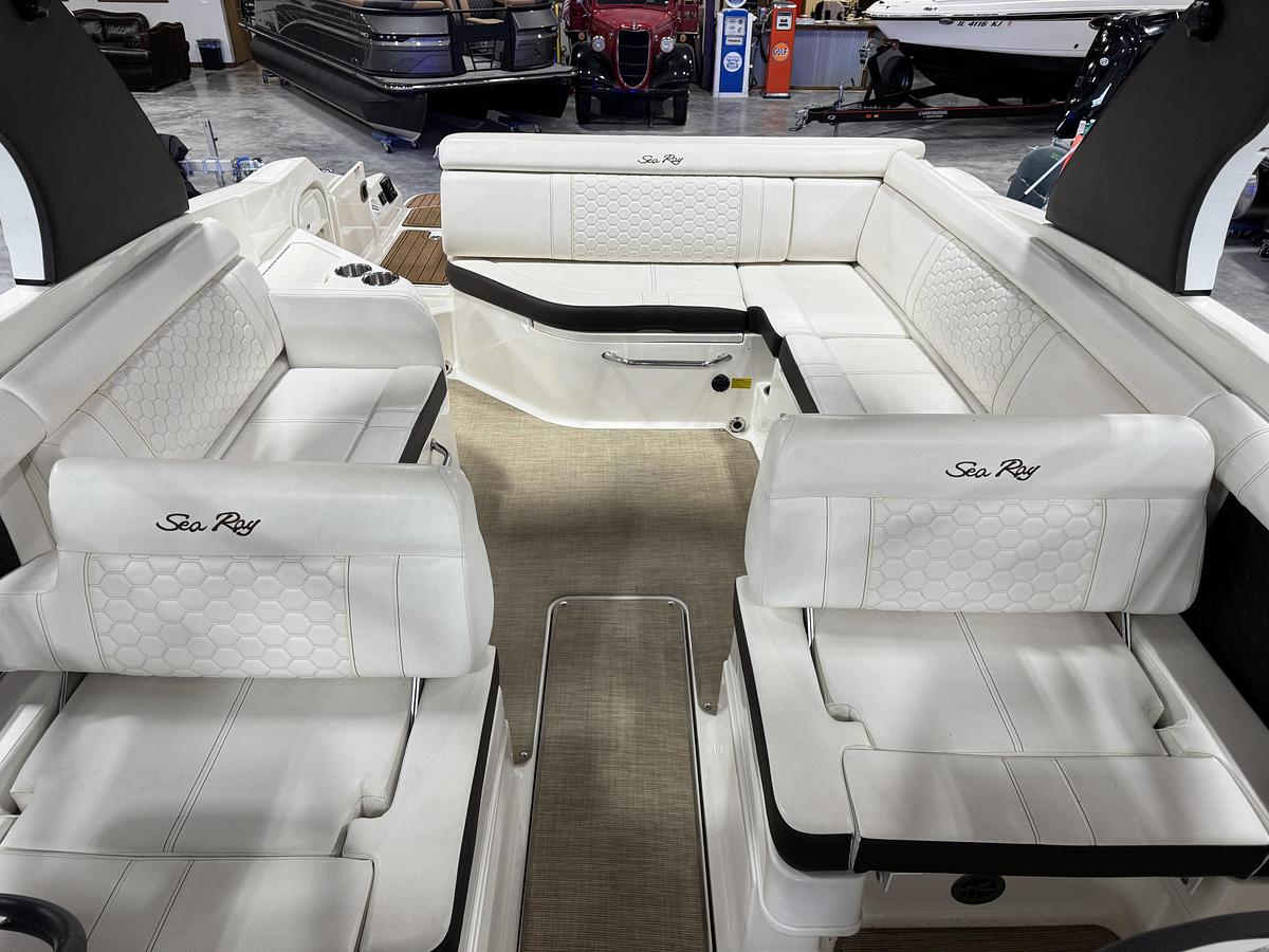 Used 2018 Sea Ray 270 SDX