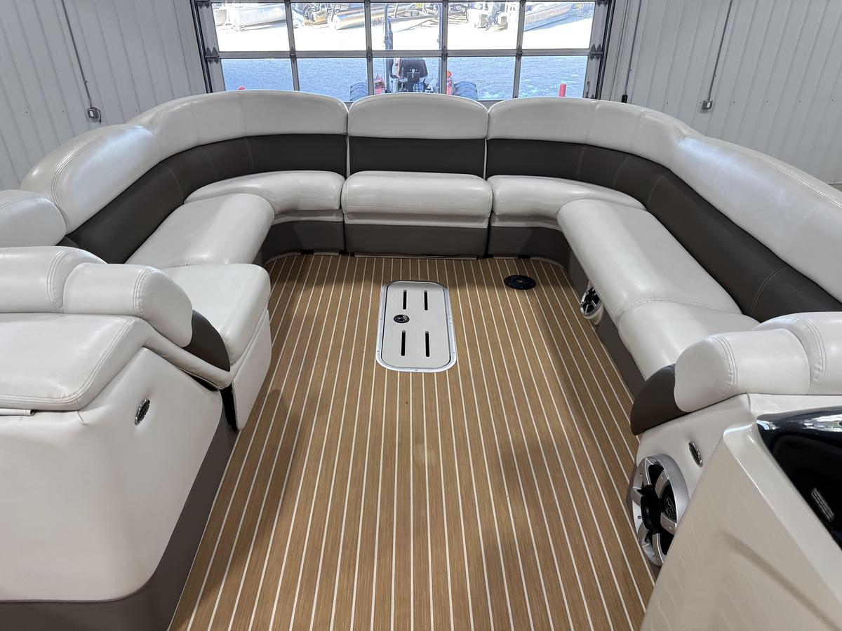 Used 2014 Premier 290 Grand Isle 10' wide