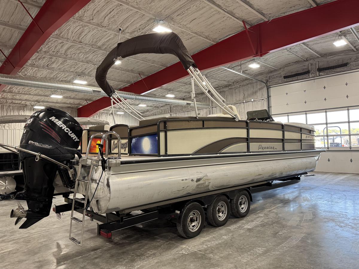 Used 2014 Premier 290 Grand Isle 10' wide