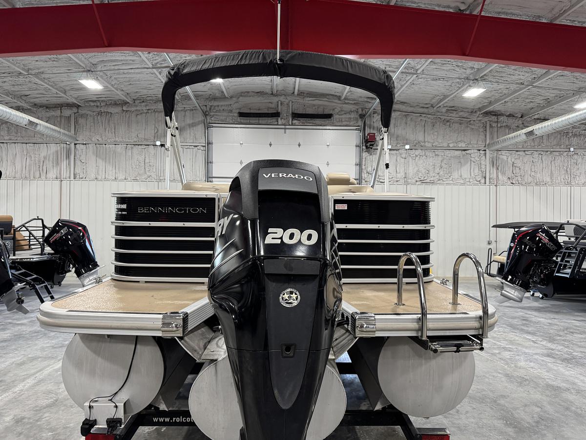 Used 2010 Bennington 2250 RCW