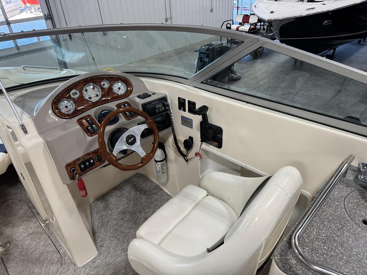 Used 2004 Rinker 282 BR