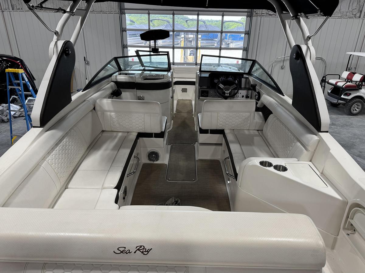Used 2018 Sea Ray 270 SDX