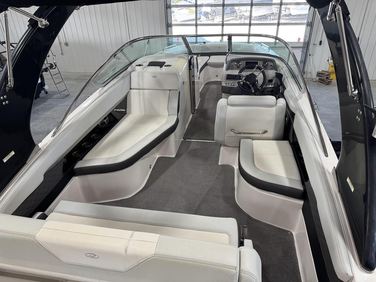 Used 2013 Regal 27 Fasdeck