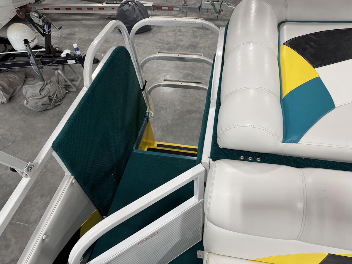 Used 2004 PlayCraft 2800 Powertoon