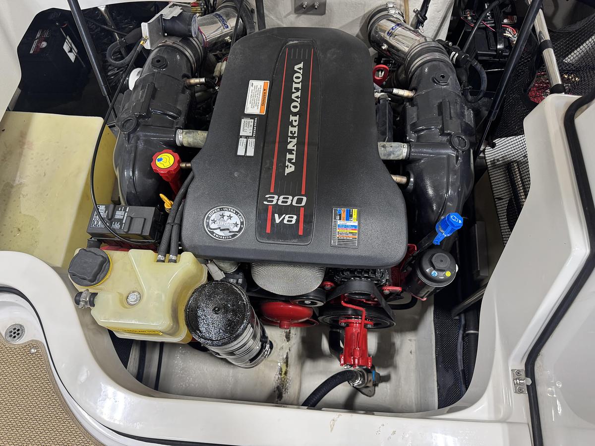 Used 2013 Cobalt 262 WSS