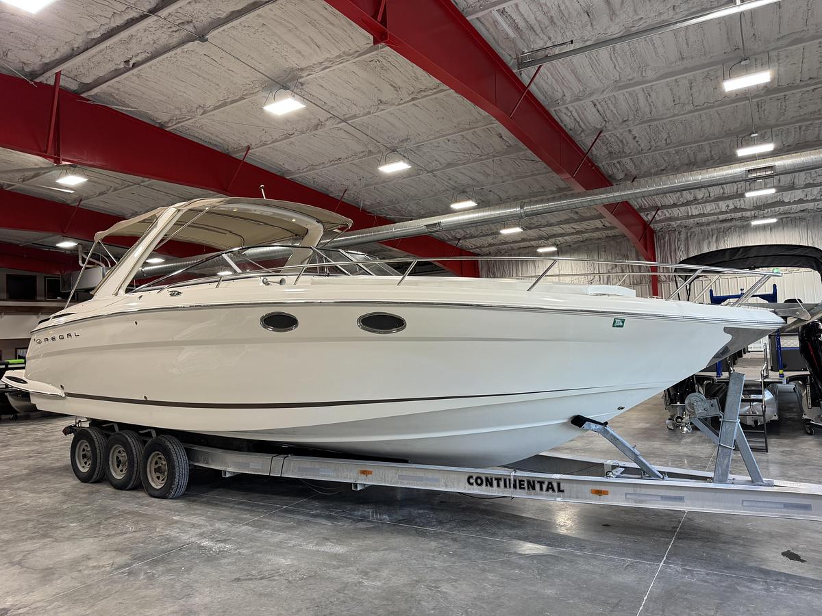 Used 2005 Regal 3350