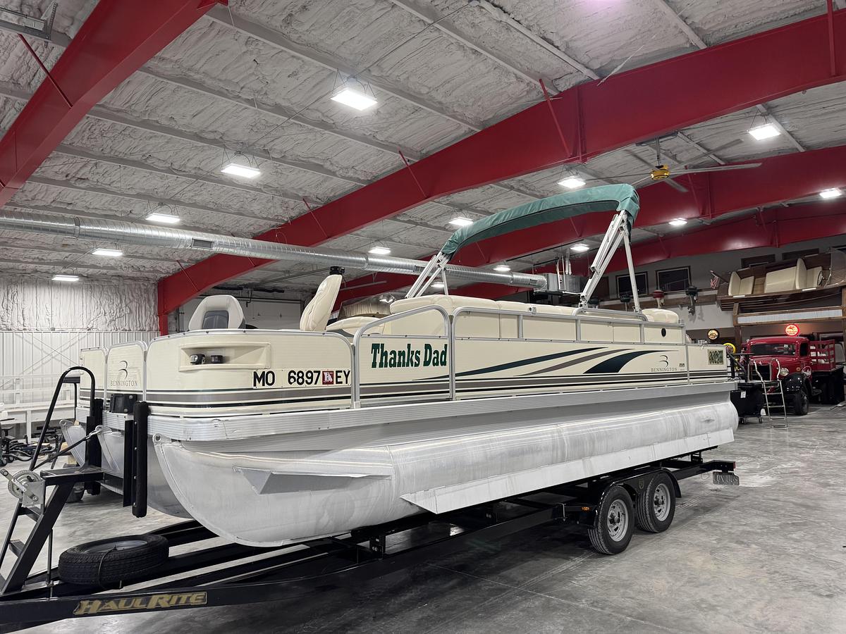 Used 2002 Bennington 2275 FS