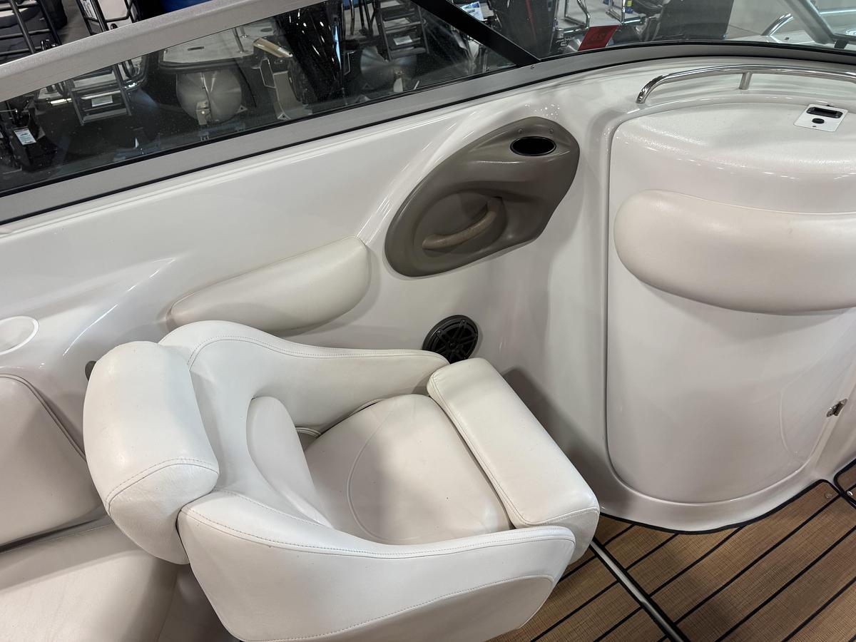 Used 2003 Crownline 270 BR
