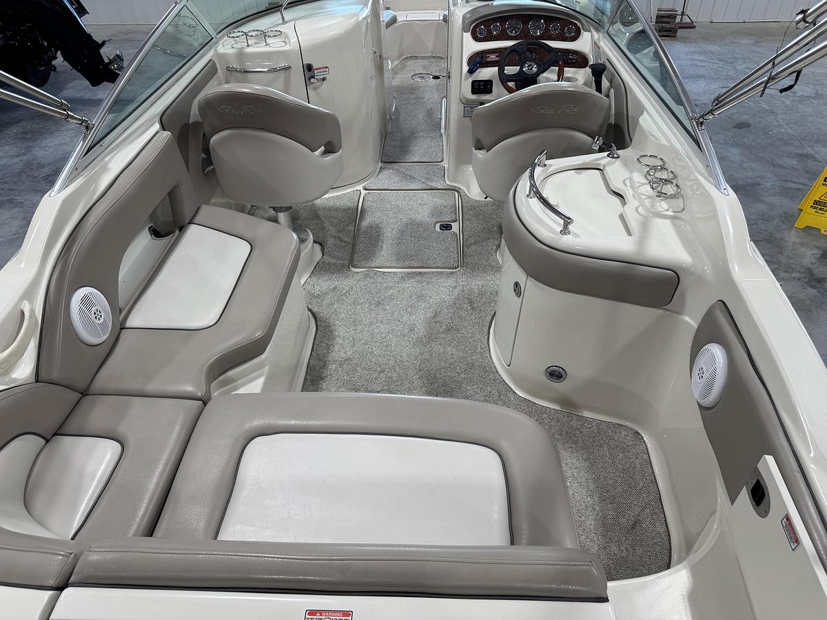 Used 2004 Sea Ray 270 Sundeck