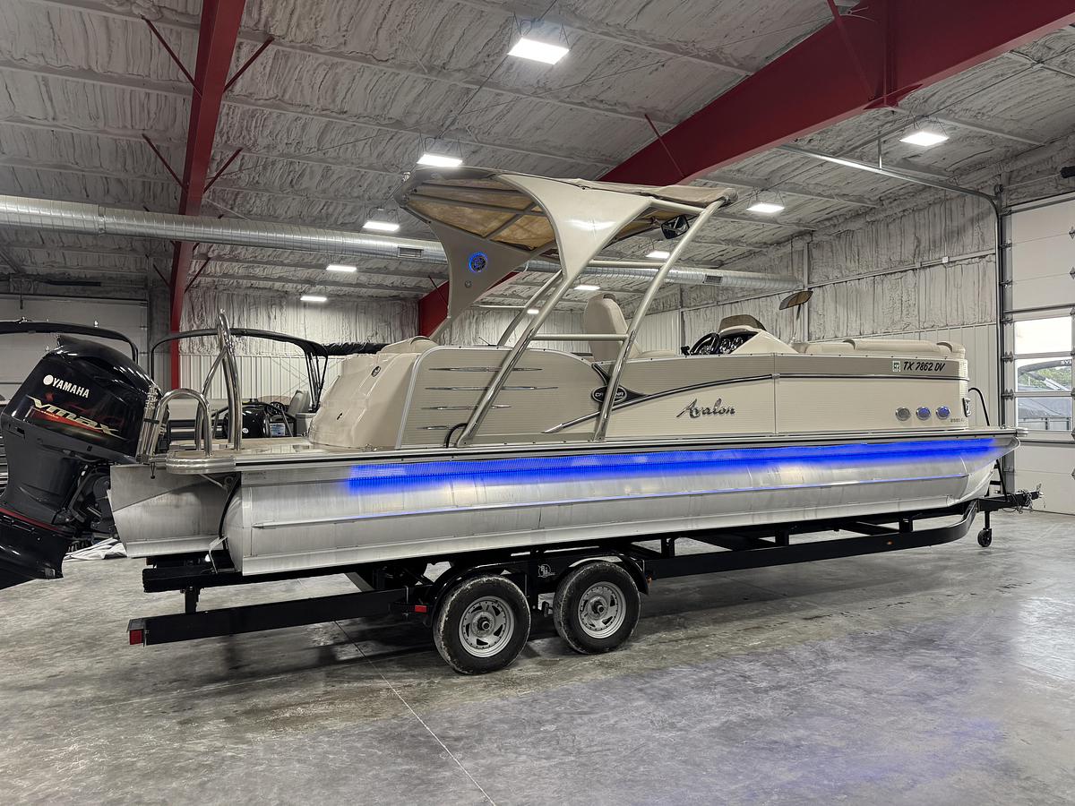 Used 2017 Avalon 2585 Catalina