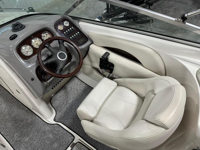 Used 2004 Chaparral 256 SSi