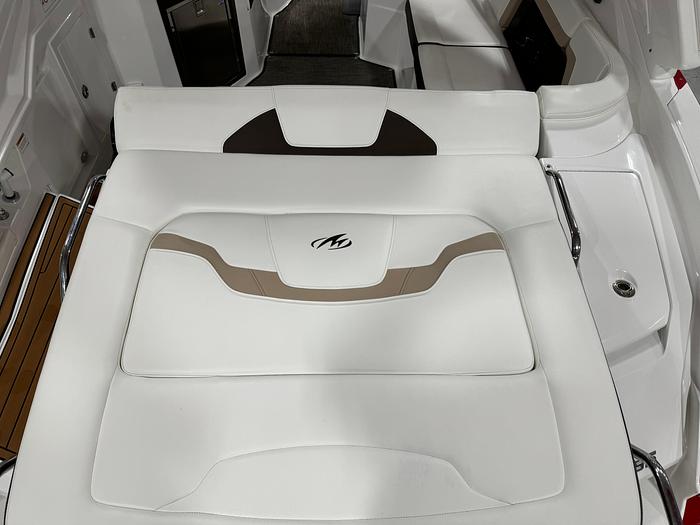 Used 2016 Monterey 328 SS