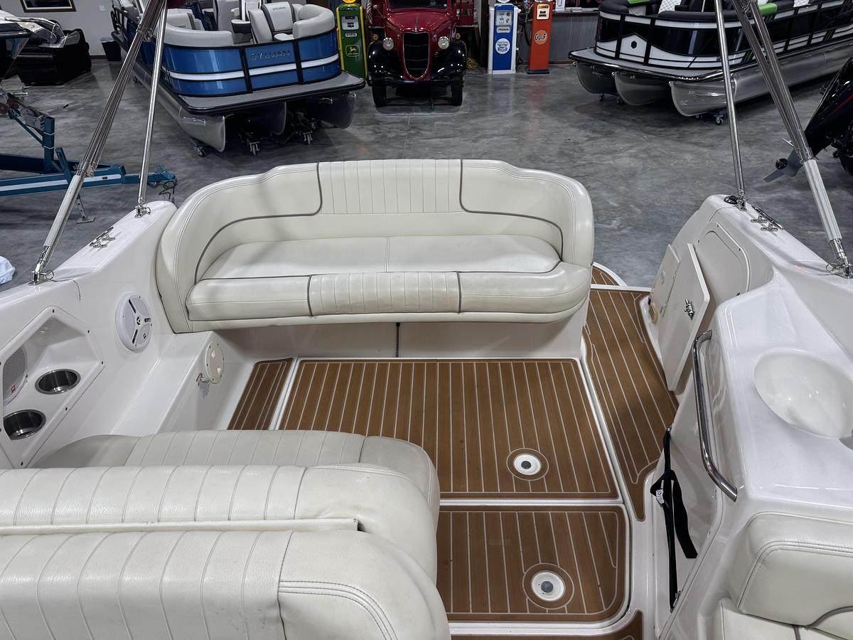Used 2005 Chaparral 240 Signature