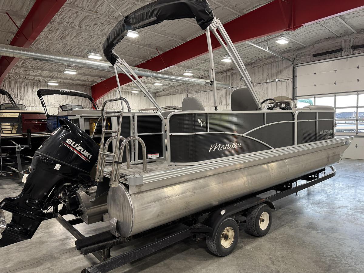 Used 2018 Manitou 23 Aurora LE