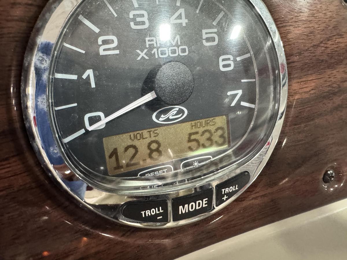 Used 2005 Sea Ray 240 Sundeck