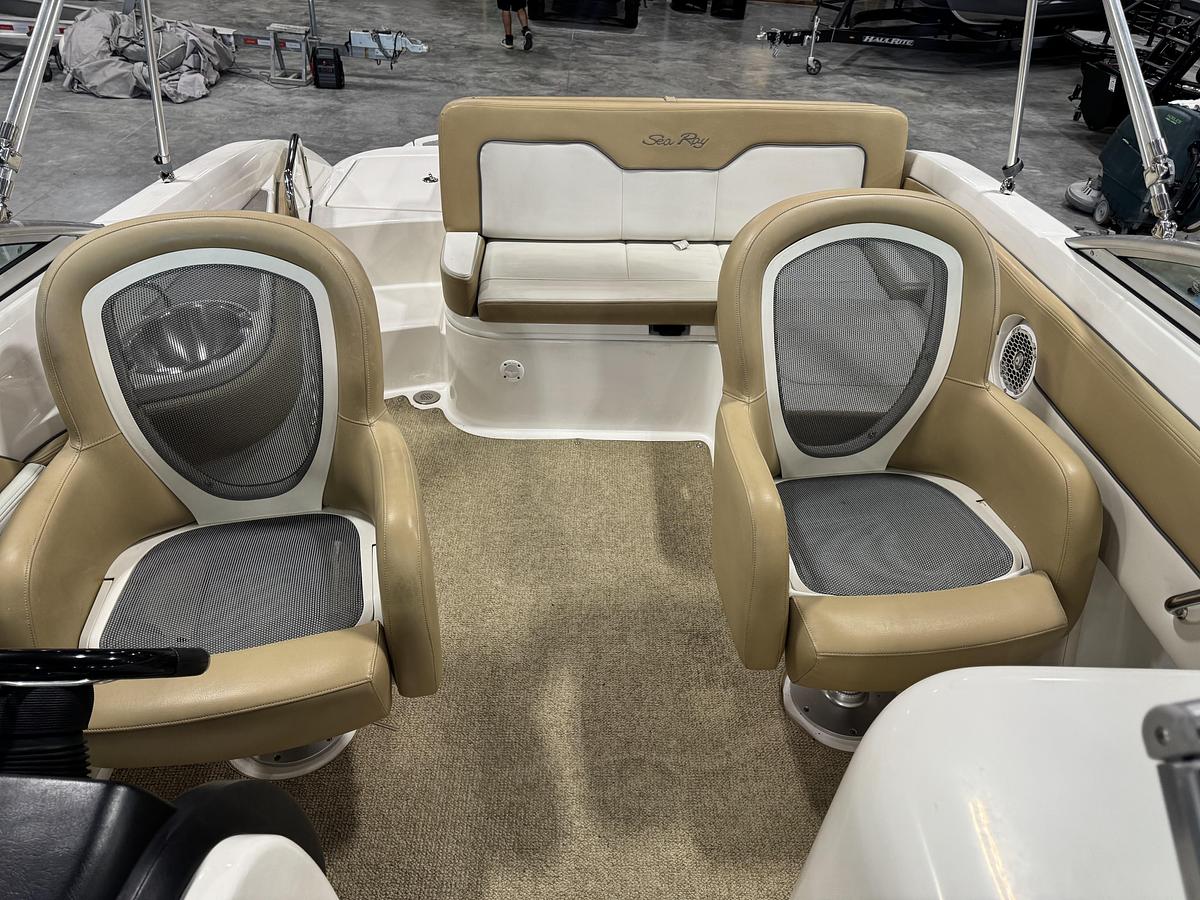 Used 2011 Sea Ray 240 Sundeck