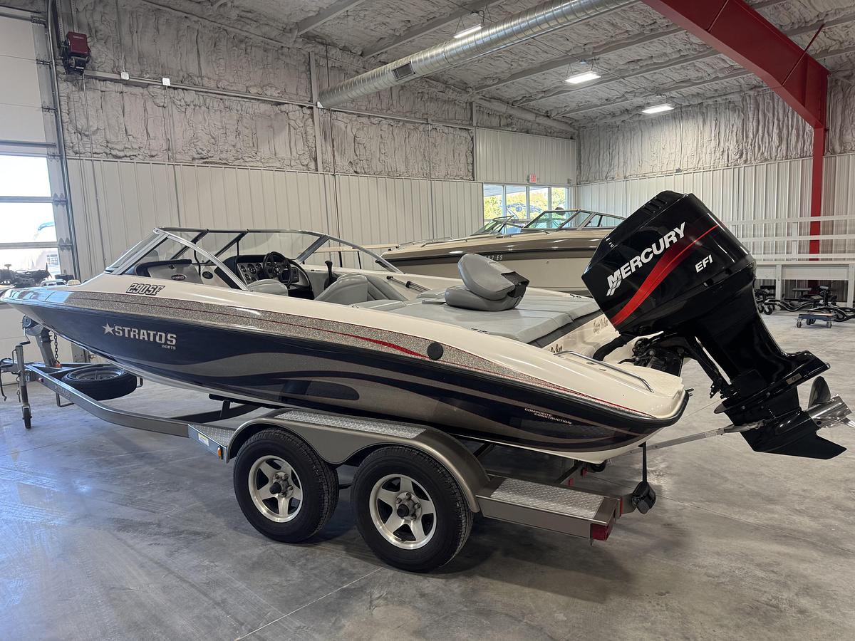 Used 2004 Stratos 290 FS