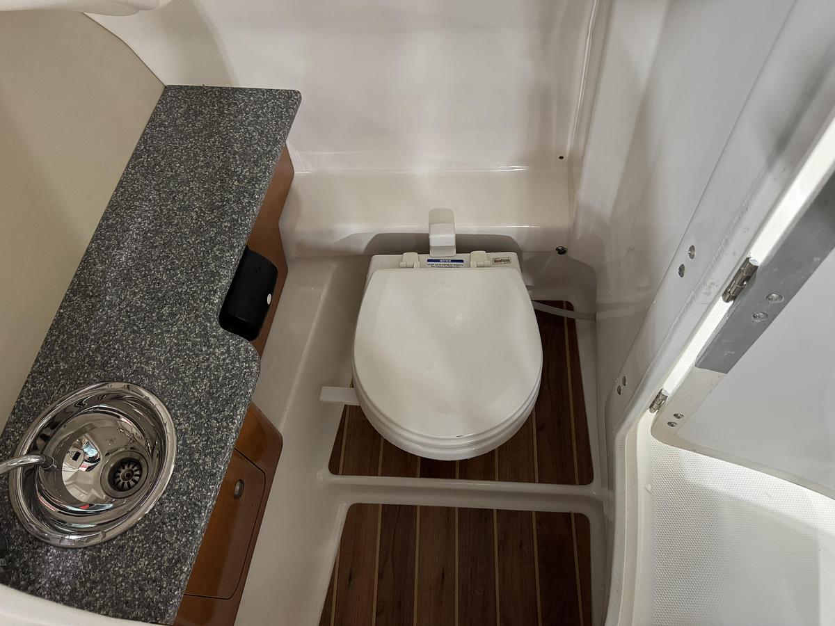 Used 2013 Chaparral 264 Sunesta