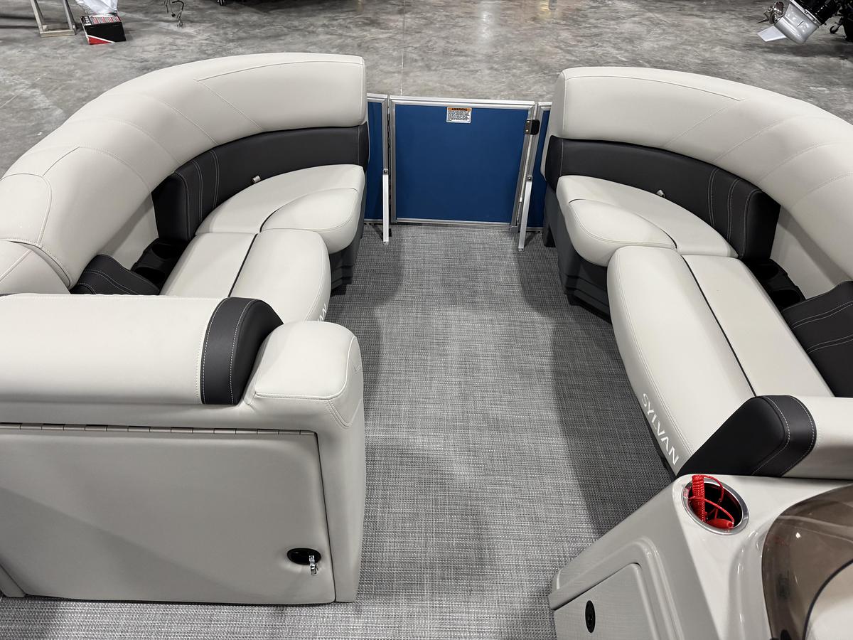 2025 Sylvan 8522 Mirage