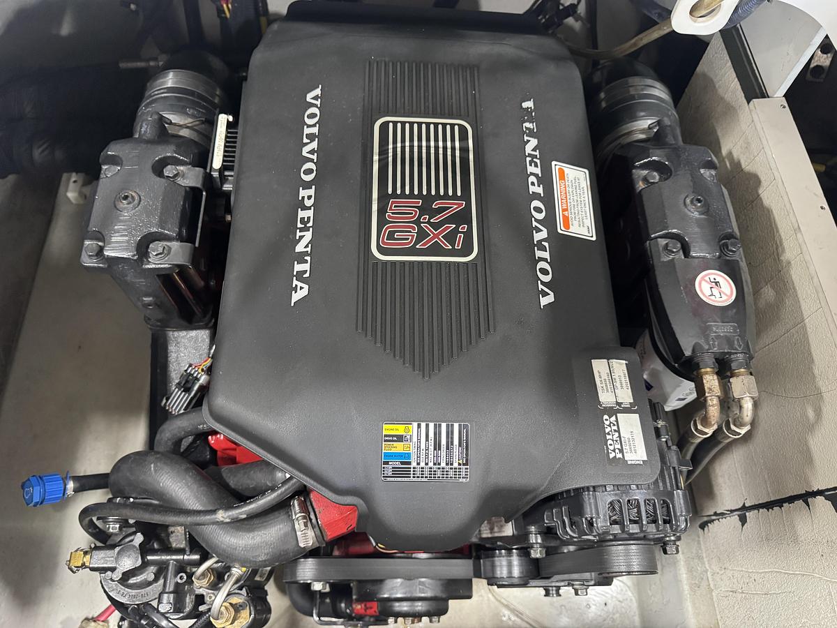 Used 2005 Cobalt 240 BR