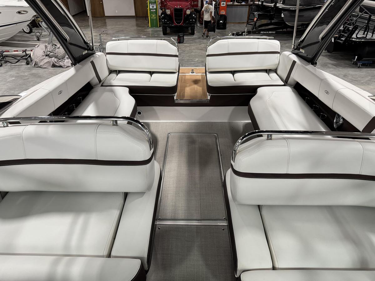 Used 2015 Regal 2800