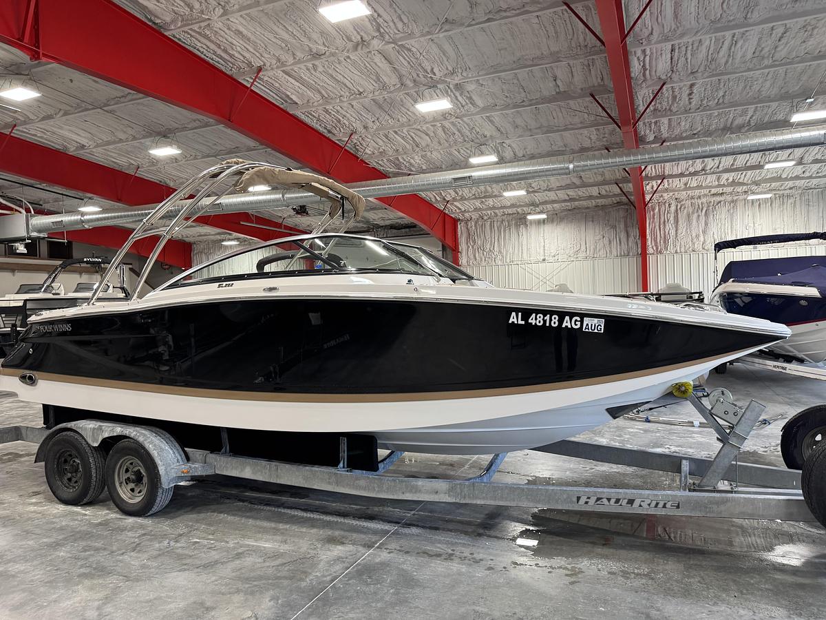 Used 2008 Four Winns SL 262