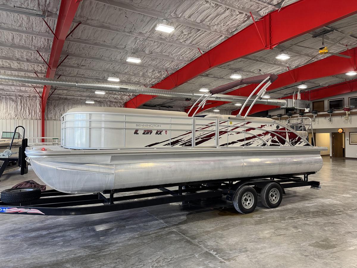 Used 2018 Bennington S 25