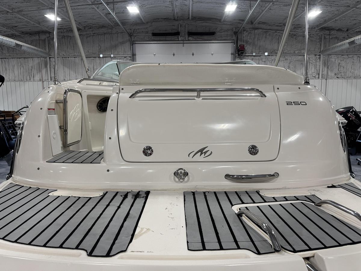 Used 2005 Monterey 250 CR