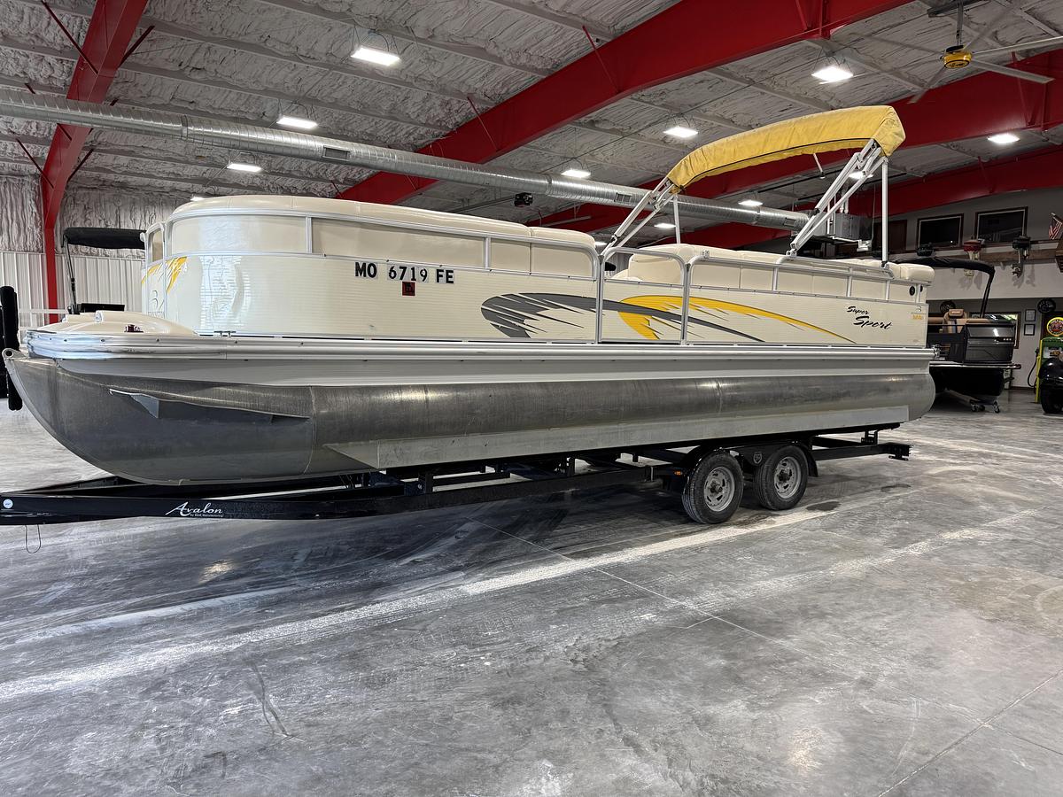 Used 2005 Bennington 2575 RL