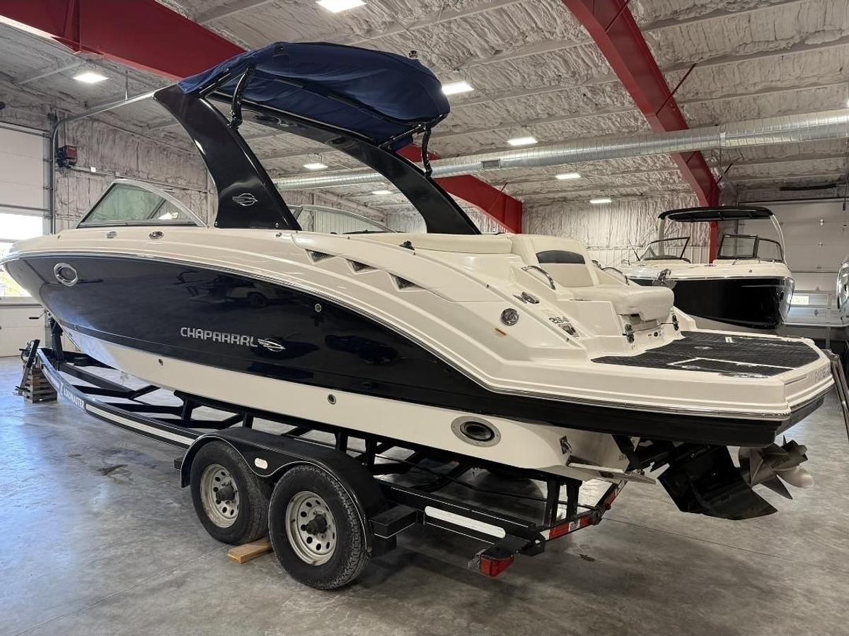 Used 2009 Chaparral 284 Sunesta