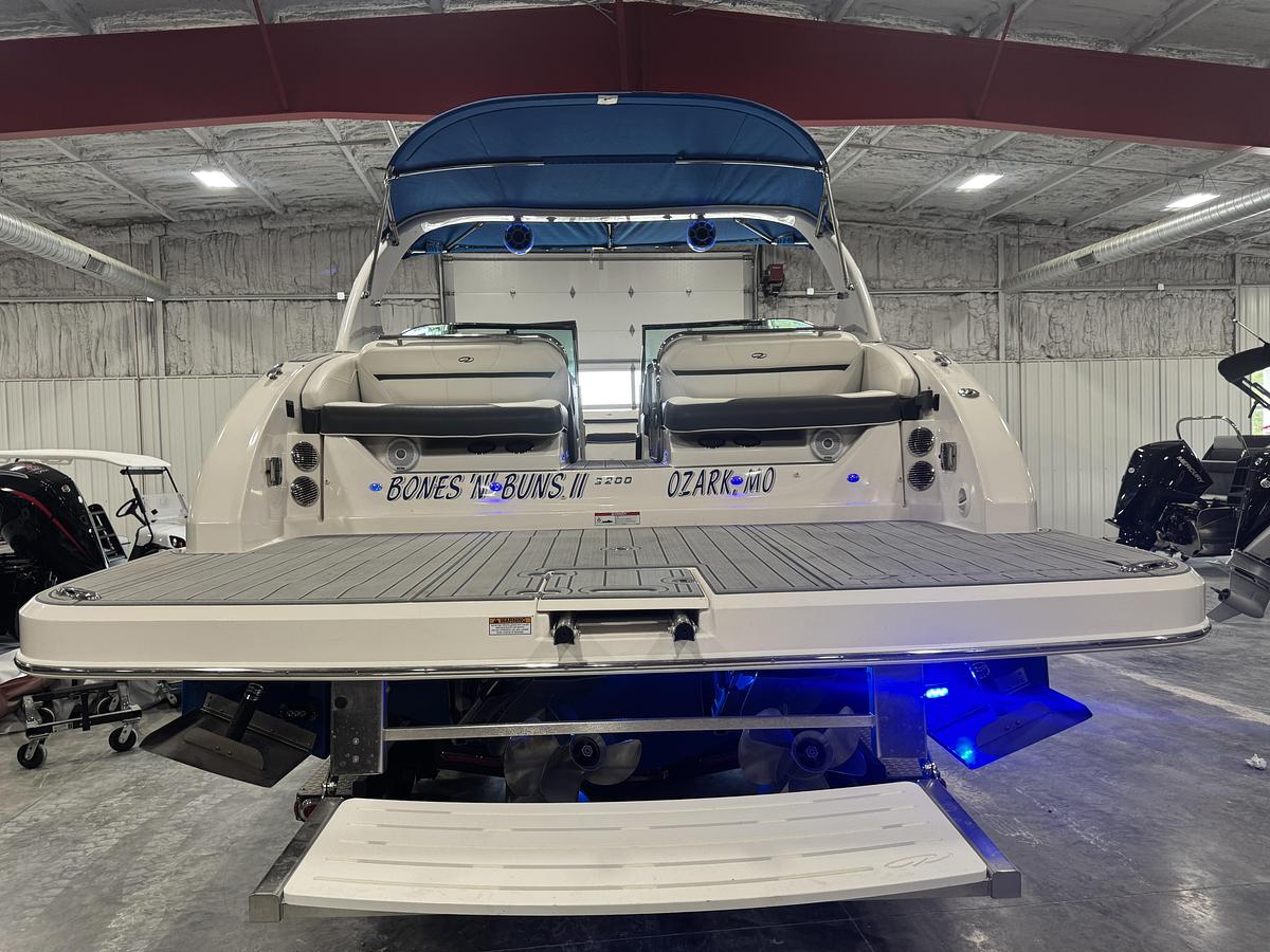 Used Regal  3200 BR
