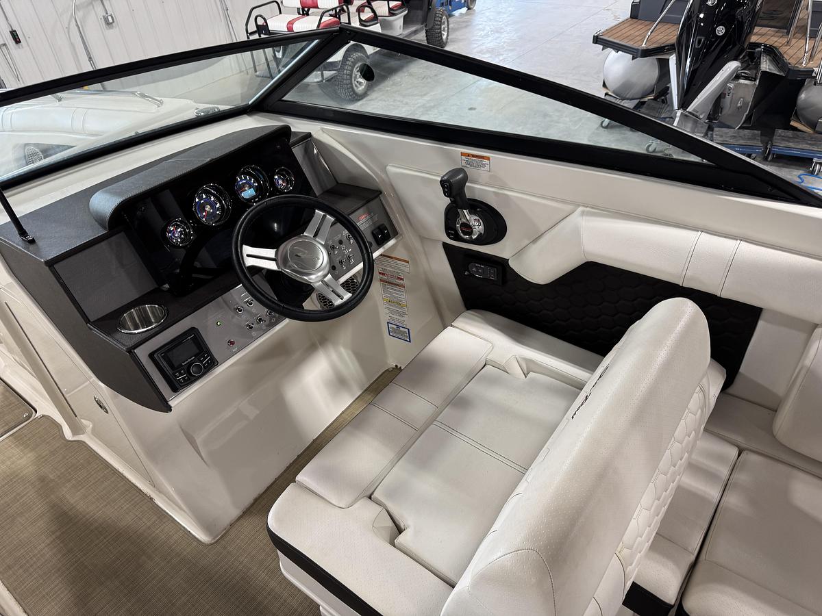 Used 2018 Sea Ray 270 SDX