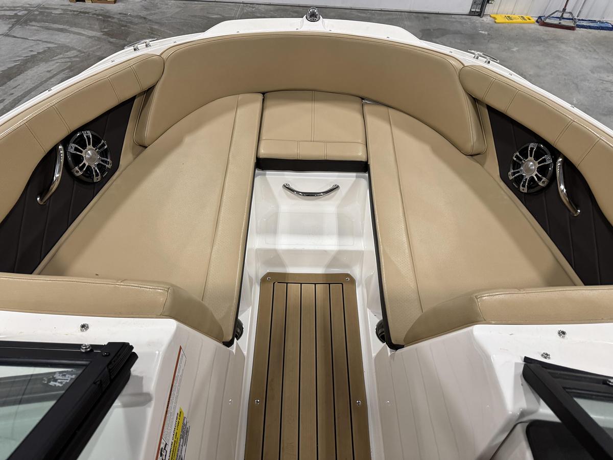 Used 2019 Sea Ray SPX 210