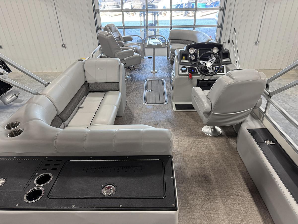 Used 2022 Ranger 223 FC