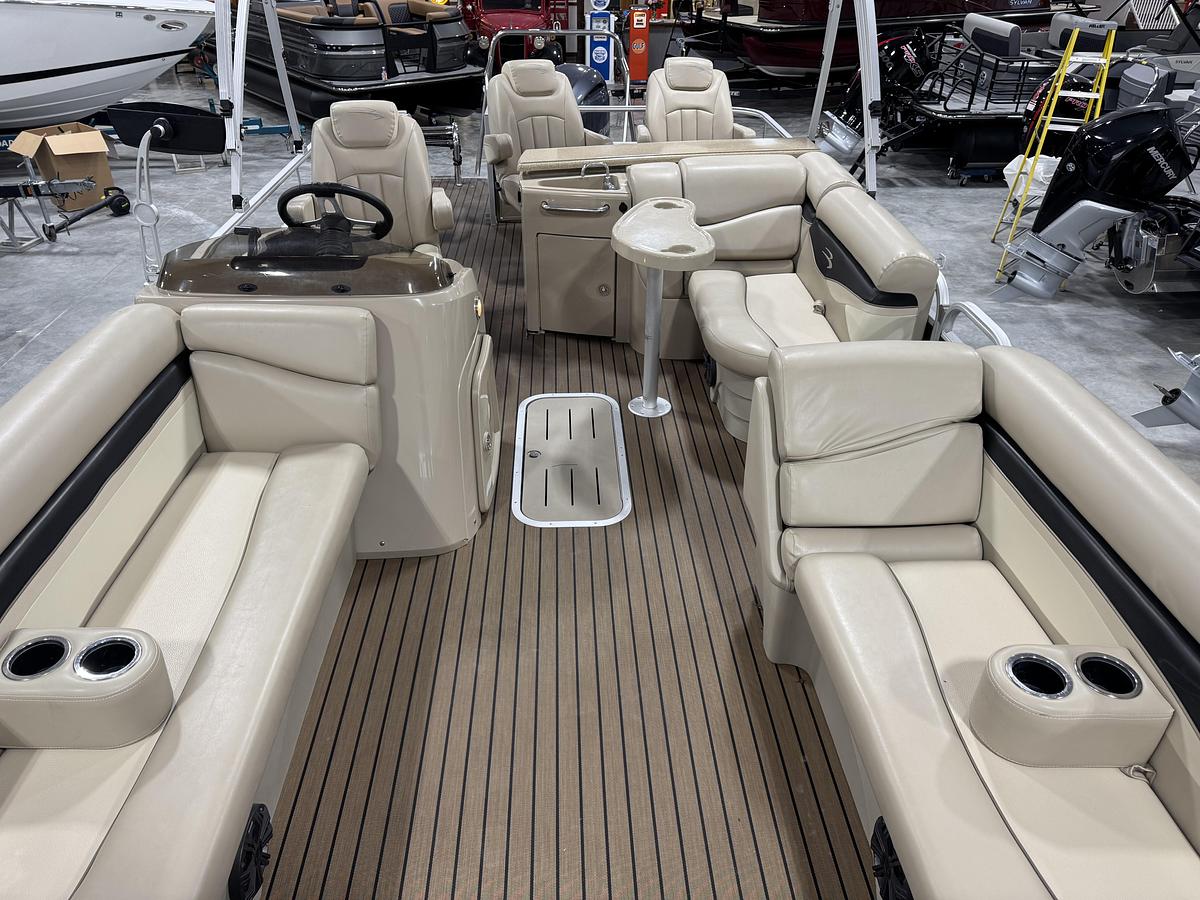 Used 2014 Bennington S 24