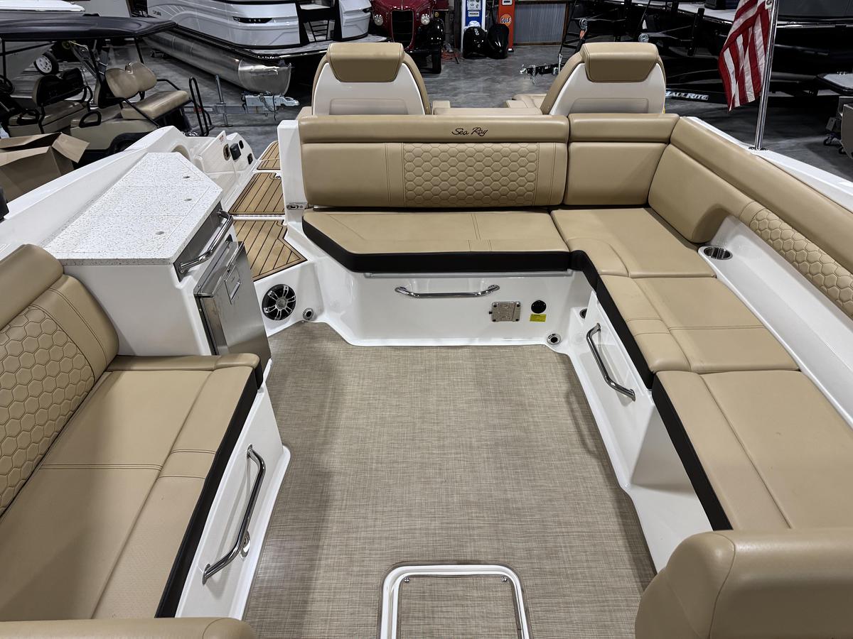 Used 2021 Sea Ray 290 SDX